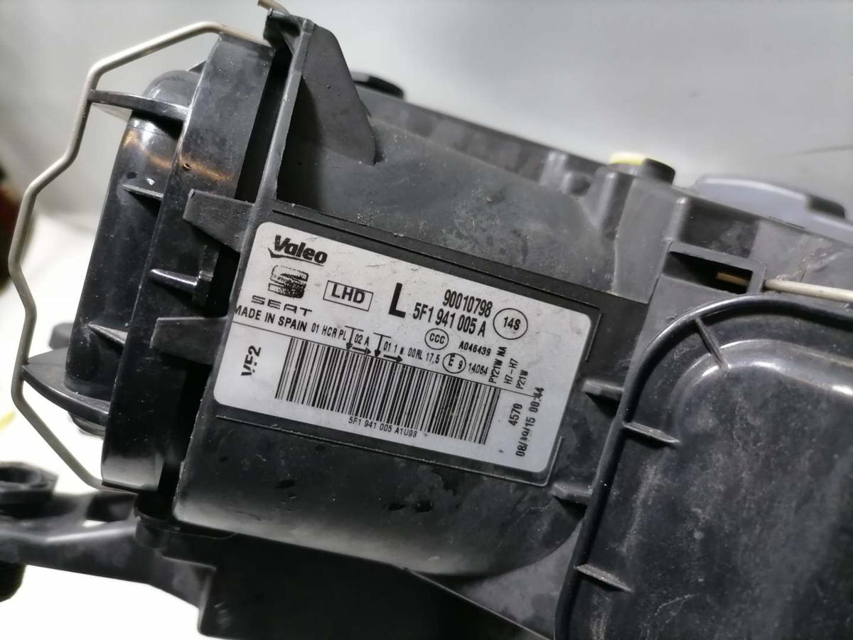 Seat Leon 5F original Scheinwerfer vorn links Halogen Bj.2015